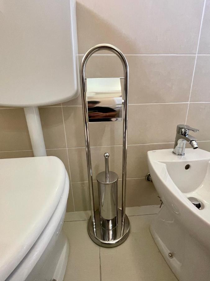 Bnb Il Bicciolano 2 - Bilocale Fronte Ospedale Vercelli Exteriör bild